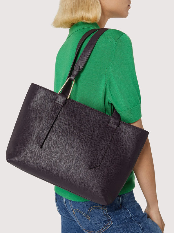 Women's leather bags
