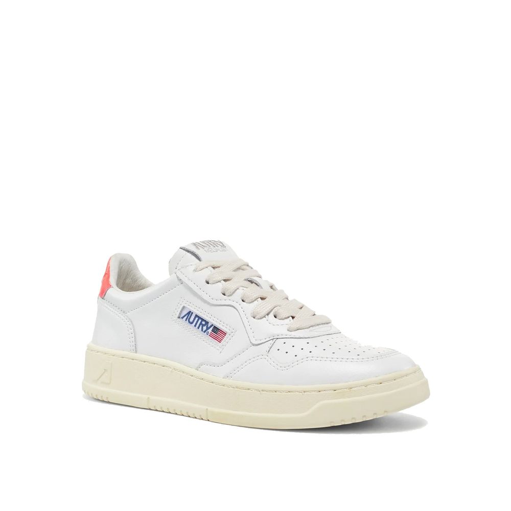 Autry Medalist Low da Donna in Pelle Bianca, con Logo Ricamato
