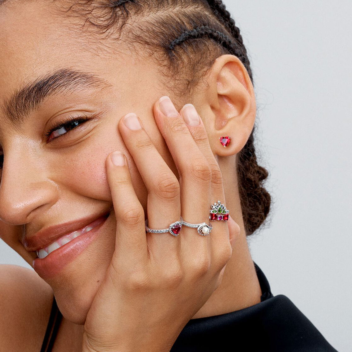 Orecchini a Lobo Cuore Pavé Rosa Pandora 292549C01