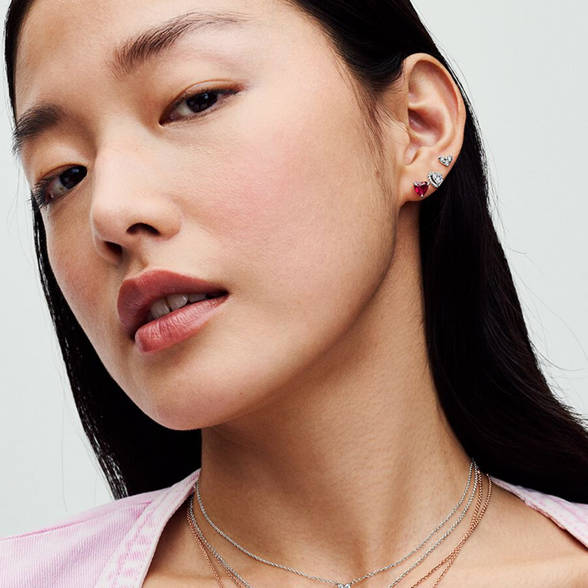 Orecchini a Lobo Cuore Pavé Rosa Pandora 292549C01