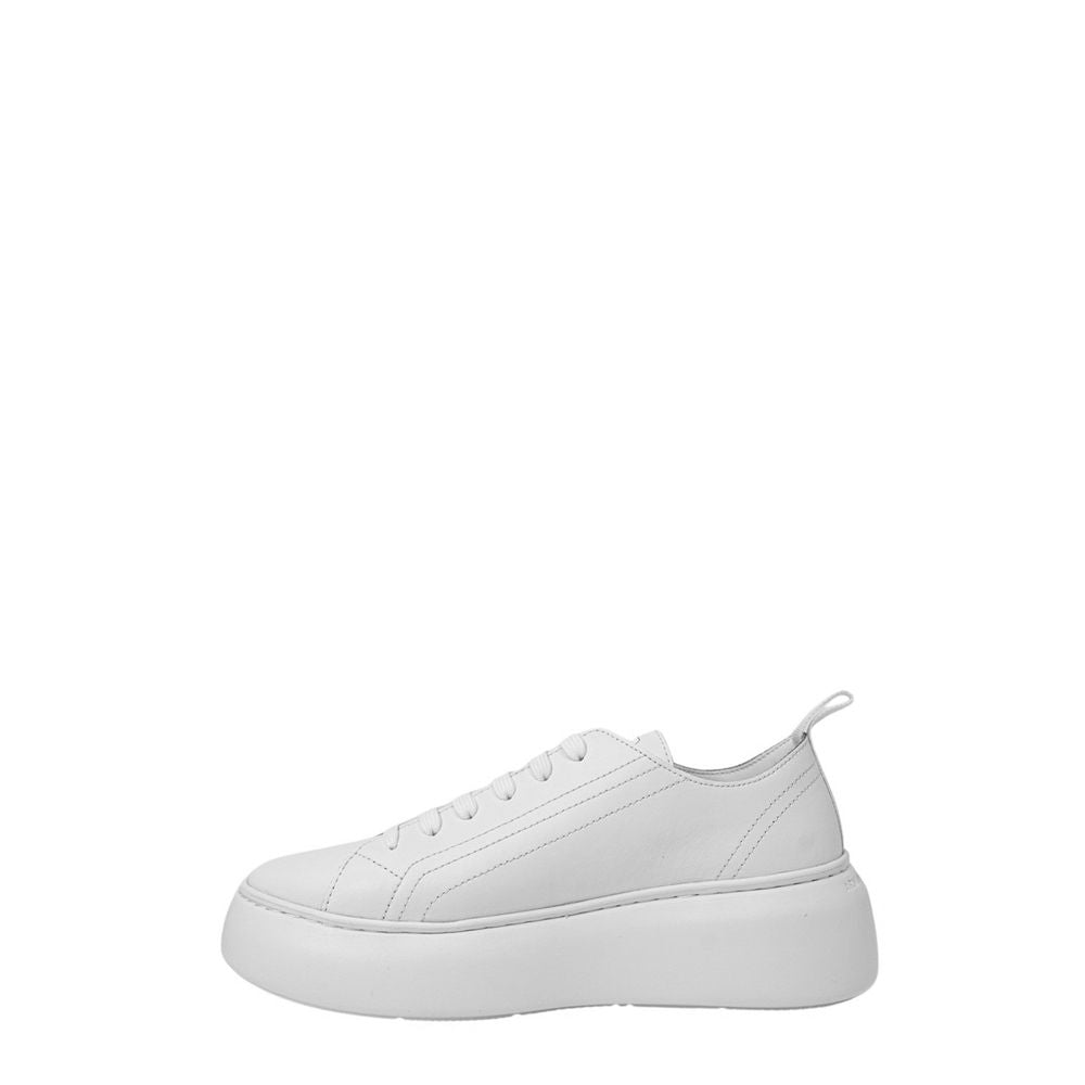 Armani Exchange Women's White Leather Platform Sneakers XDX043
