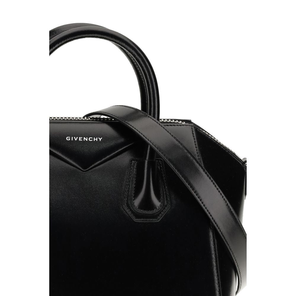 Givenchy Borsa a Mano Antigona Small Box in Pelle di Vitello Nera Hardware Gold