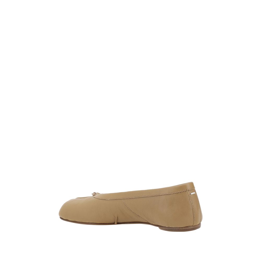 Maison Margiela Tabi Ballerinas in Beige Nappa Lambskin