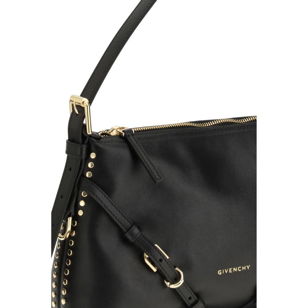 Borsa Givenchy Voyou a Spalla Nera in Pelle di Vitello, Silhouette a V e Dettagli Gold-Tone
