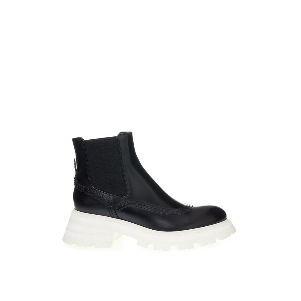 Alexander McQueen Chelsea Boot in Pelle Spazzolata Suola Bianca a Contrasto