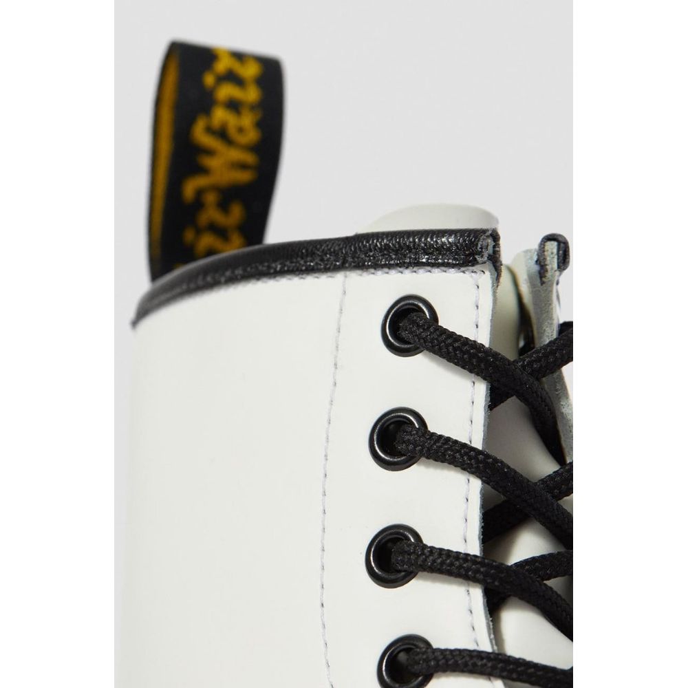Anfibi Dr. Martens 1460 SMOOTH in Pelle Bianca, Iconici