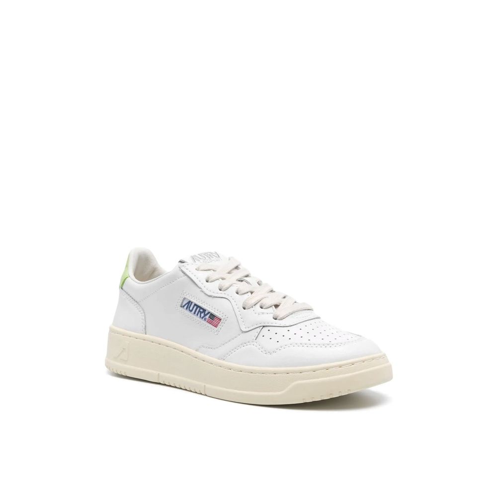Autry Medalist Low da Donna in Pelle Bianca, Made in Italy
