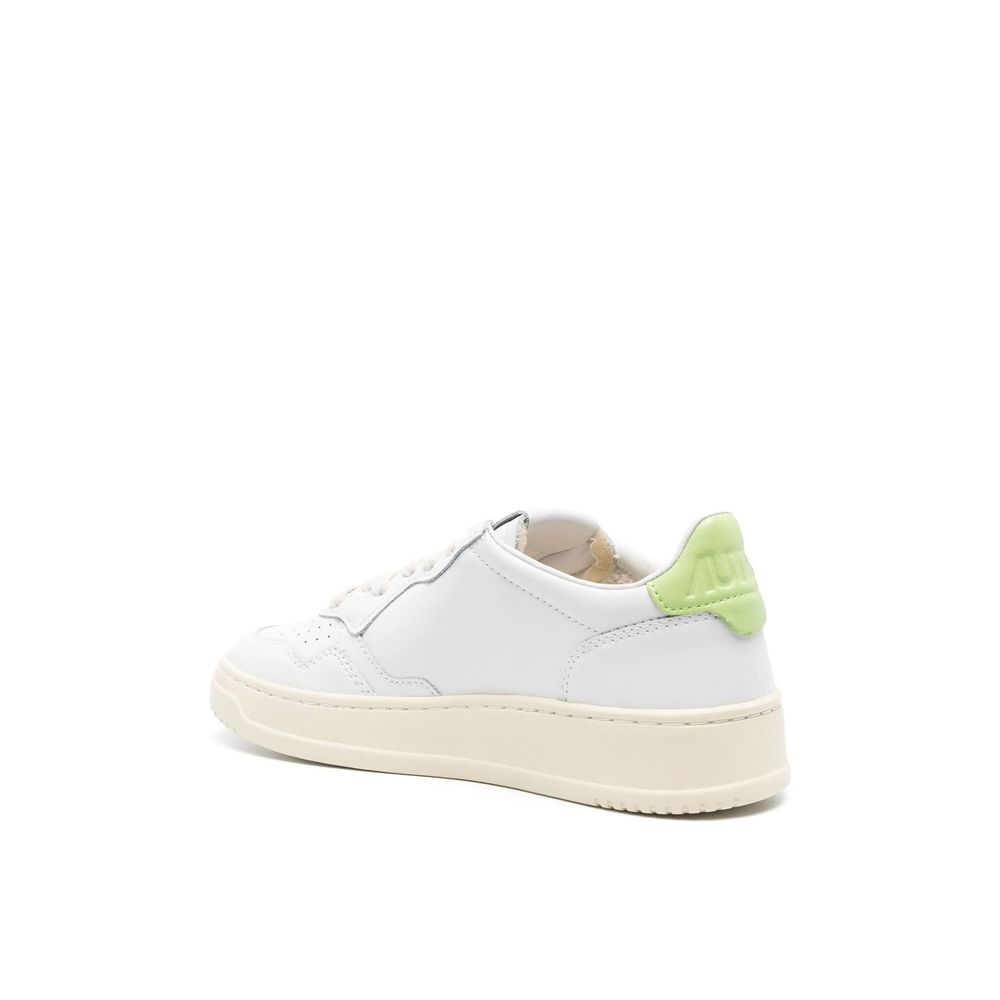 Autry Medalist Low da Donna in Pelle Bianca, Made in Italy