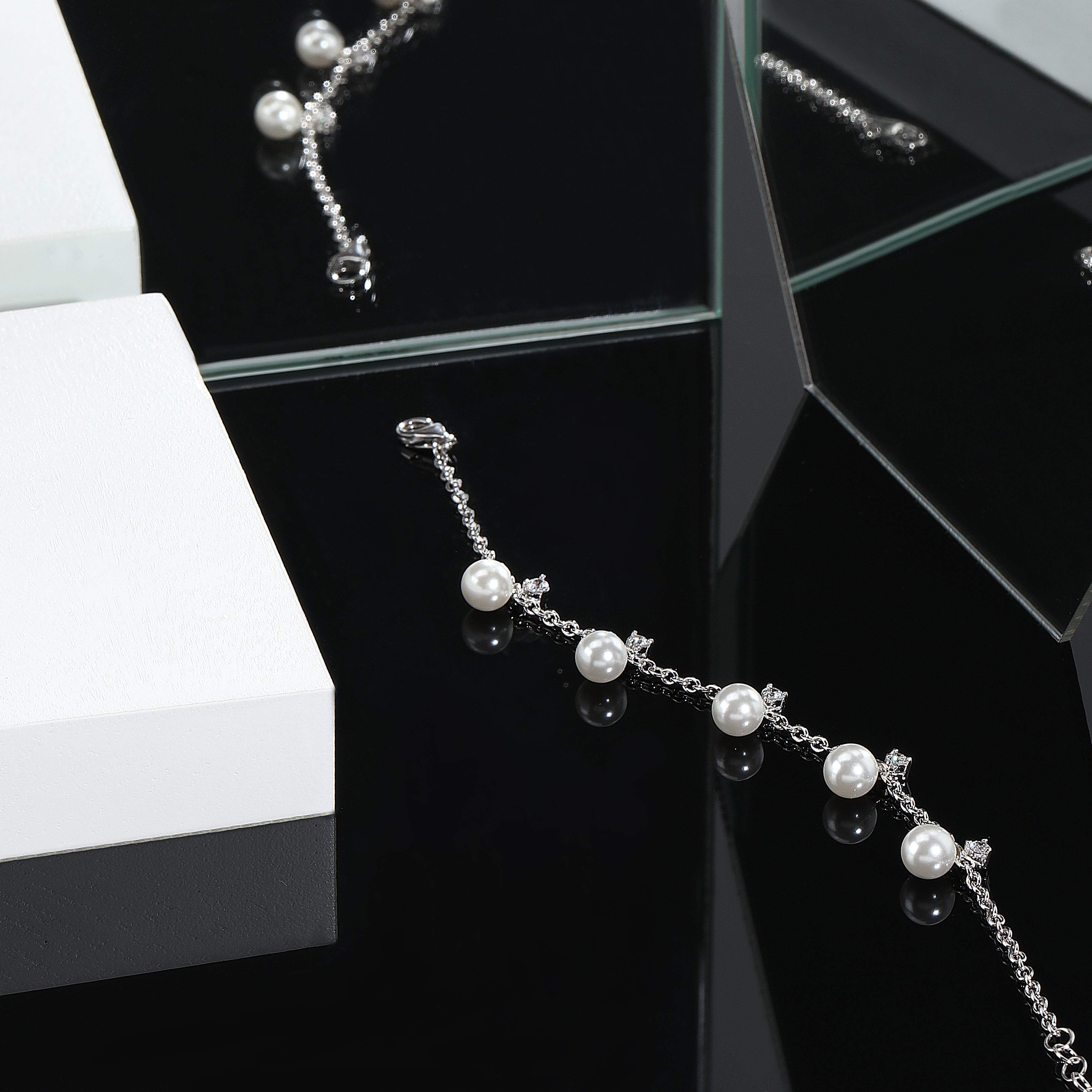 MORELLATO WOMEN'S BRACELET WITH CONTEMPORARY PEARLS SAWM04