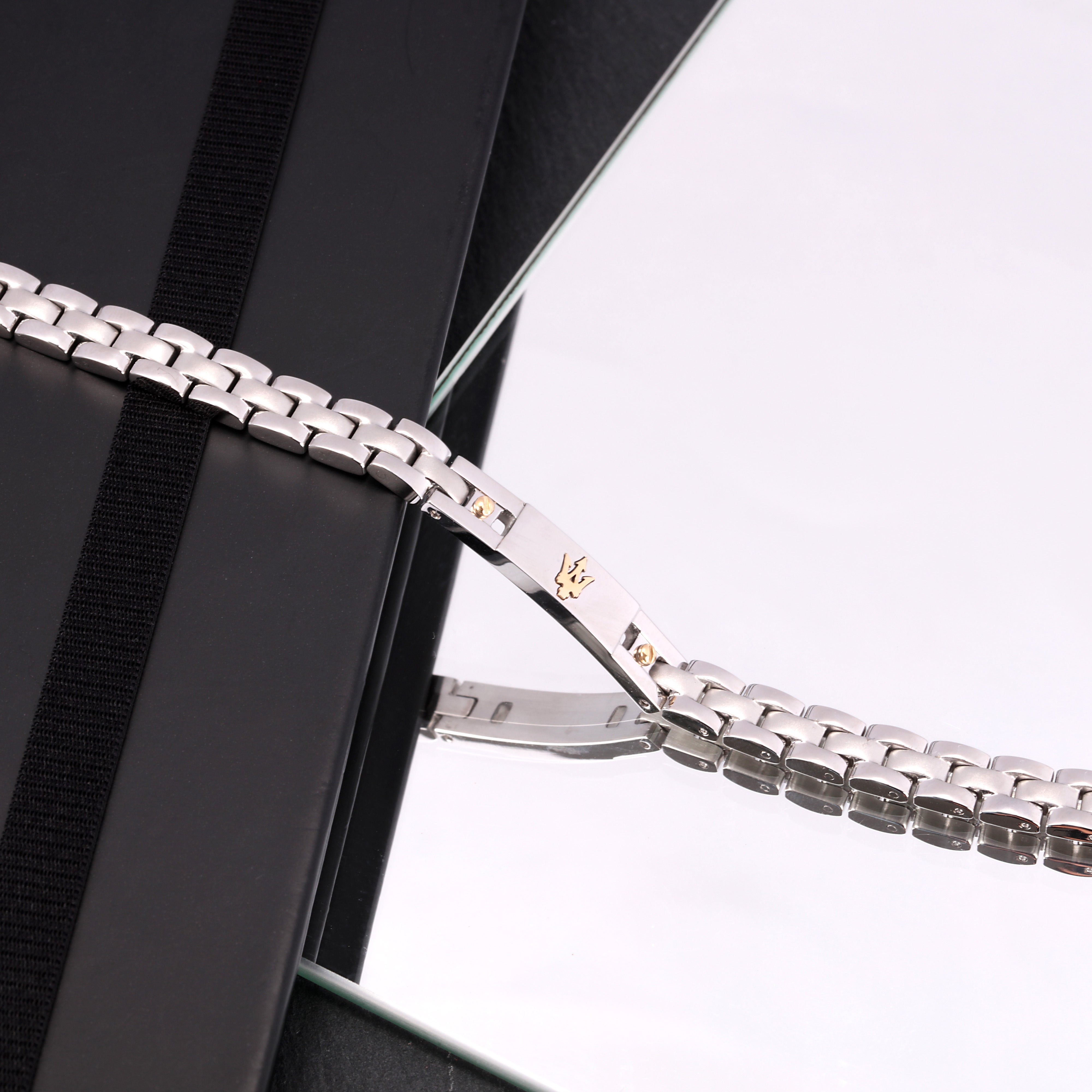 Maserati Iconic Men's Bracelet Jm420Ath05