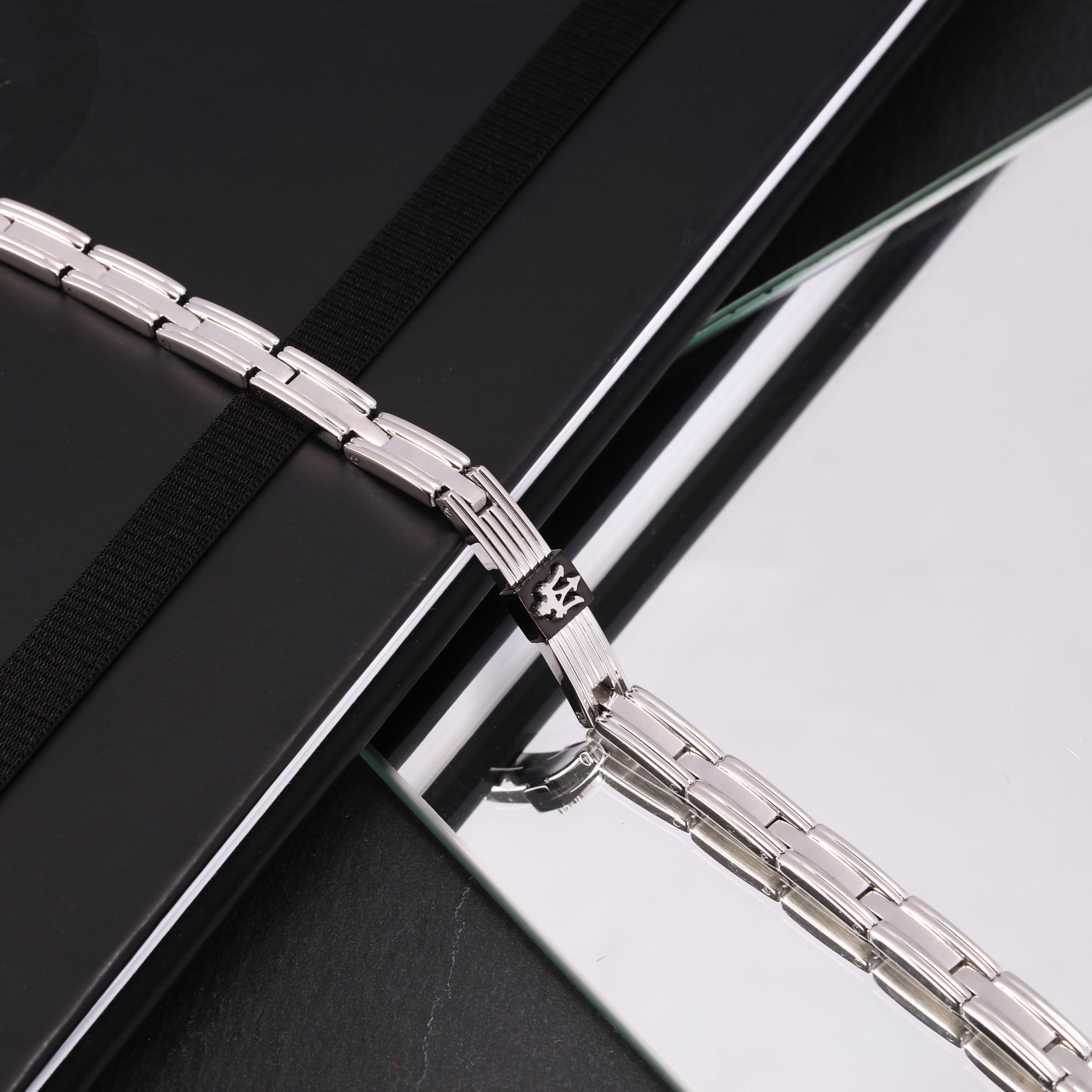 Maserati Iconic Men's Bracelet Jm420Atk04