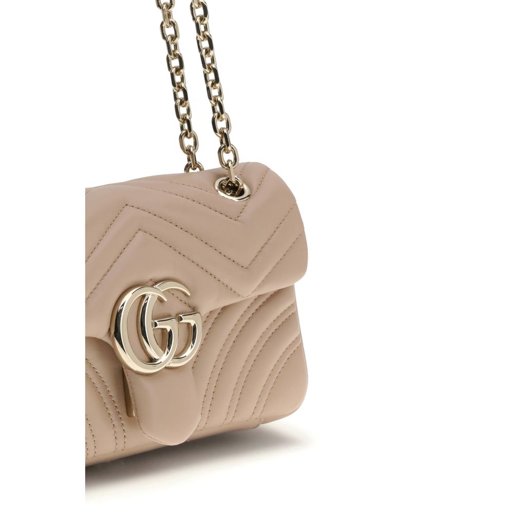 Borsa Gucci GG Marmont Piccola a Spalla in Pelle di Agnello Chevron Beige Rosato