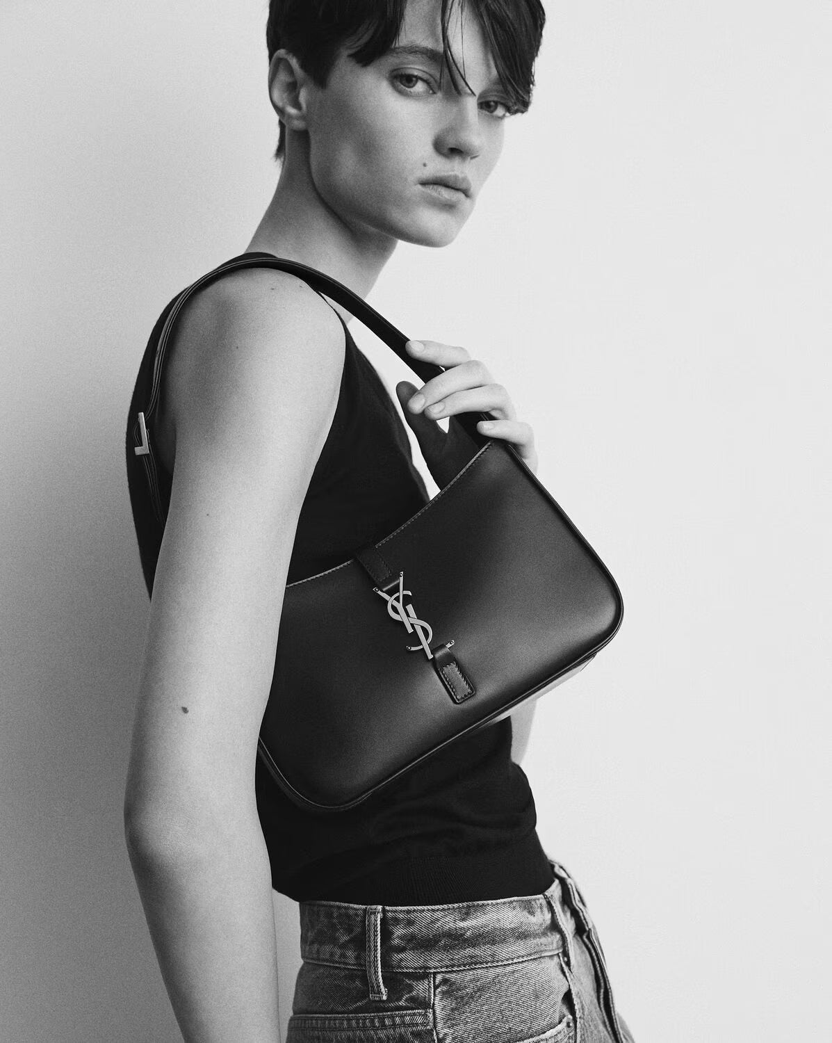 Borsa Hobo Saint Laurent Le 5 À 7 in Pelle Nera