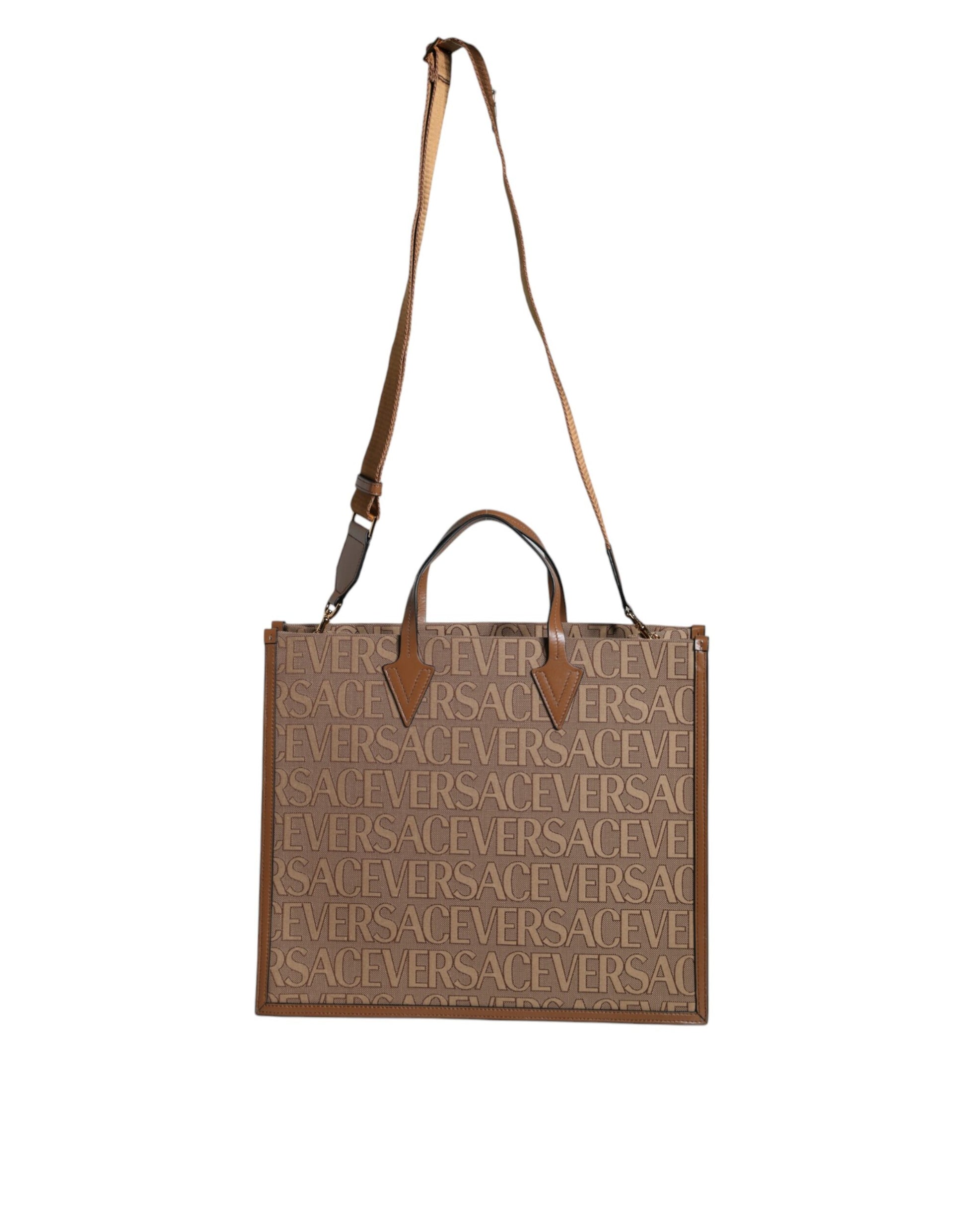 Borsa Tote Maxi Versace in Jacquard Marrone, Dettagli in Pelle e Tracolla 130cm