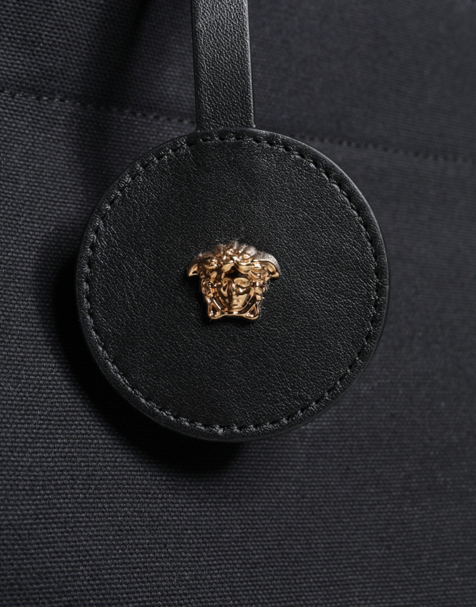 Borsa Tote Media Versace in Tela Nera, Dettagli in Lana e Pelle