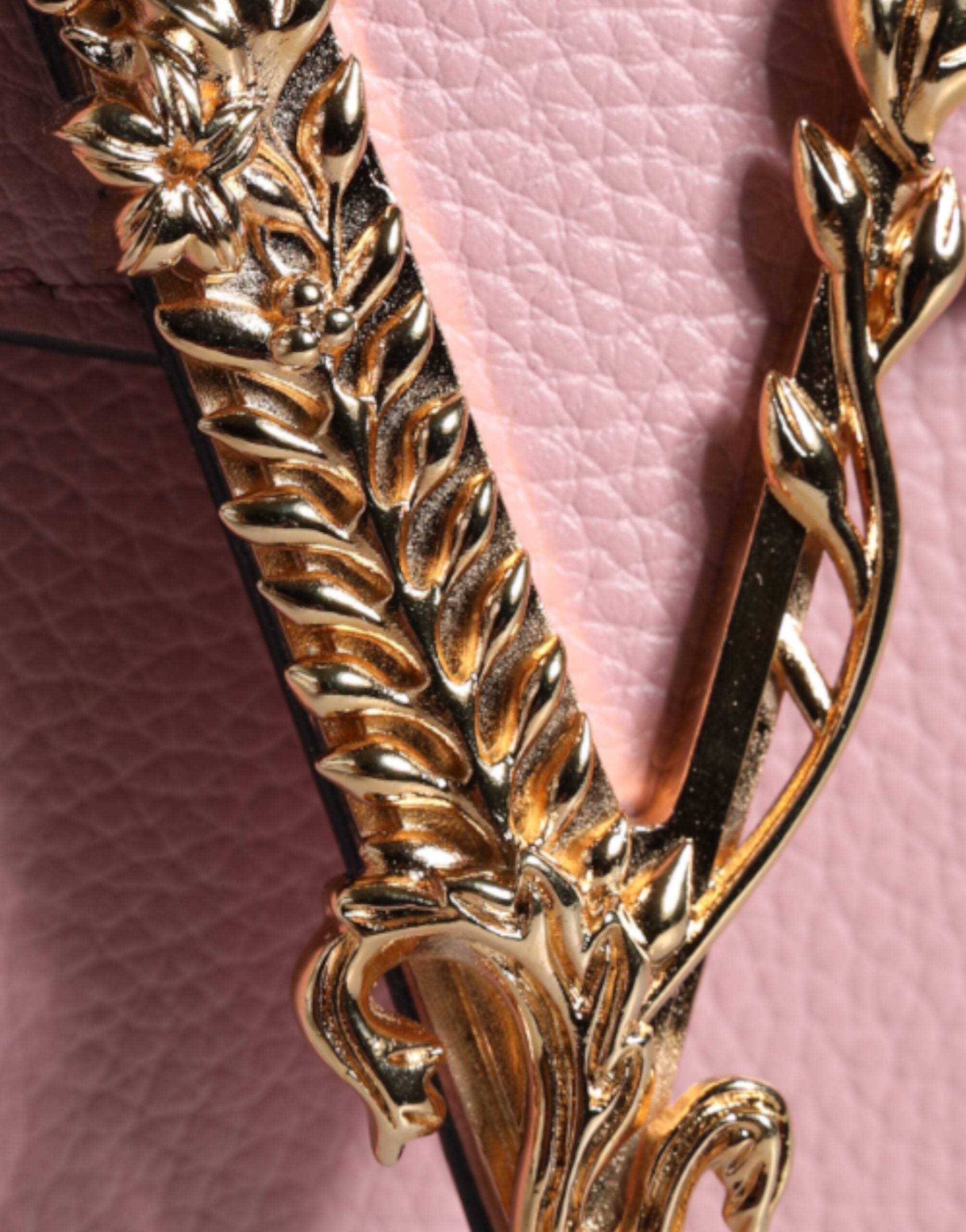 Borsa a Spalla Versace in Pelle di Vitello Rosa, Tracolla Regolabile 60cm