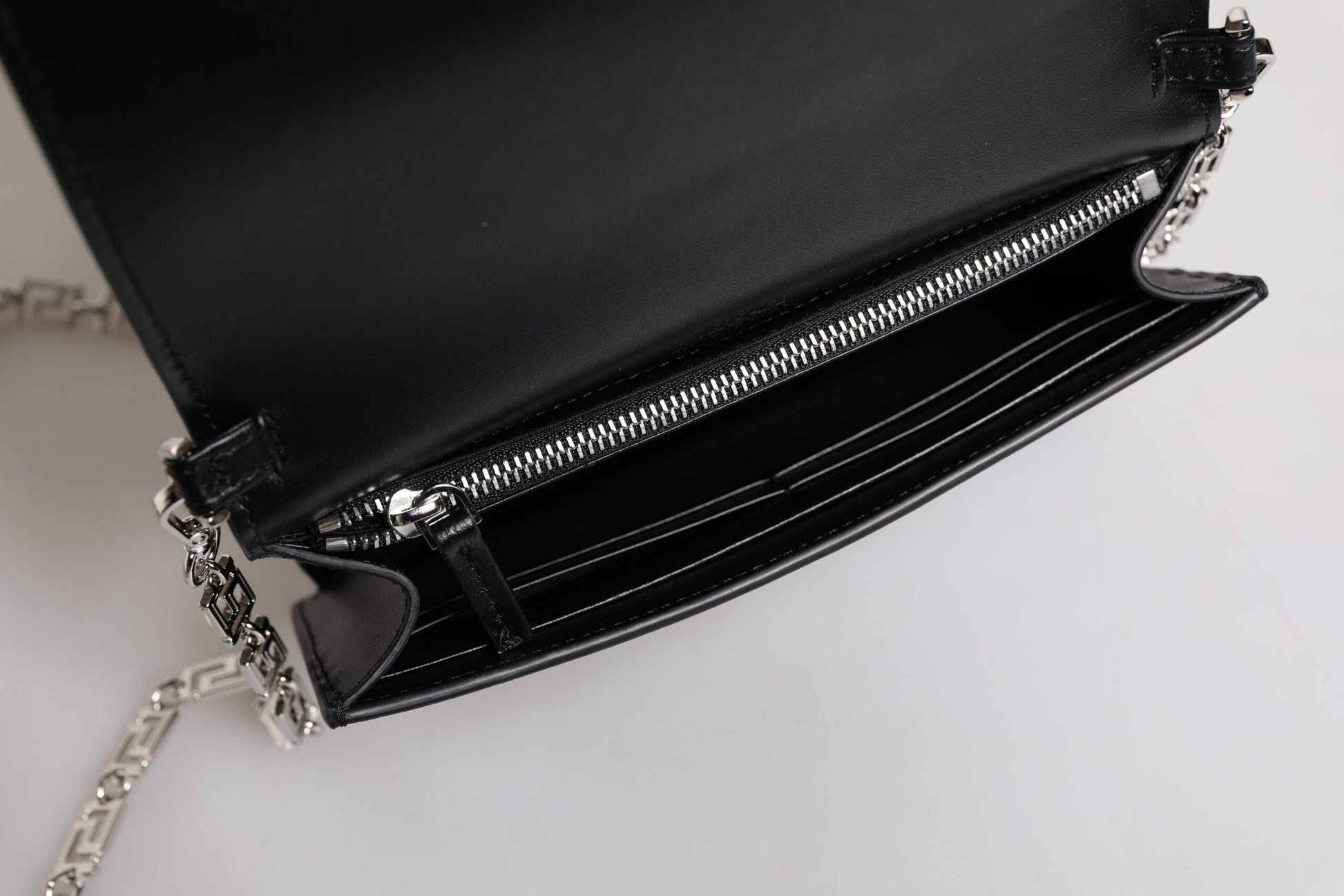 Borsa a Tracolla Versace in Pelle di Vitello Nera, Catena 100cm