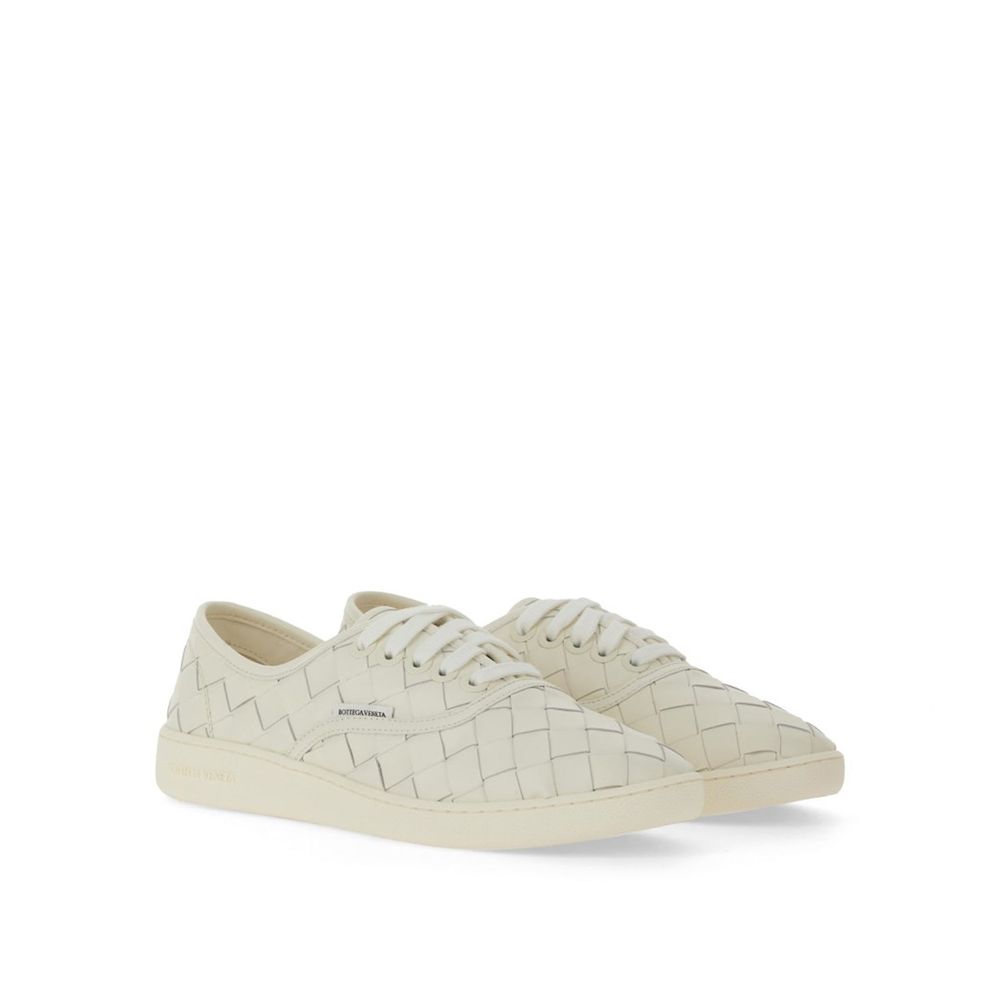 Bottega Veneta Low Top Uomo in Pelle di Vitello Bianca, Chiusura Stringata