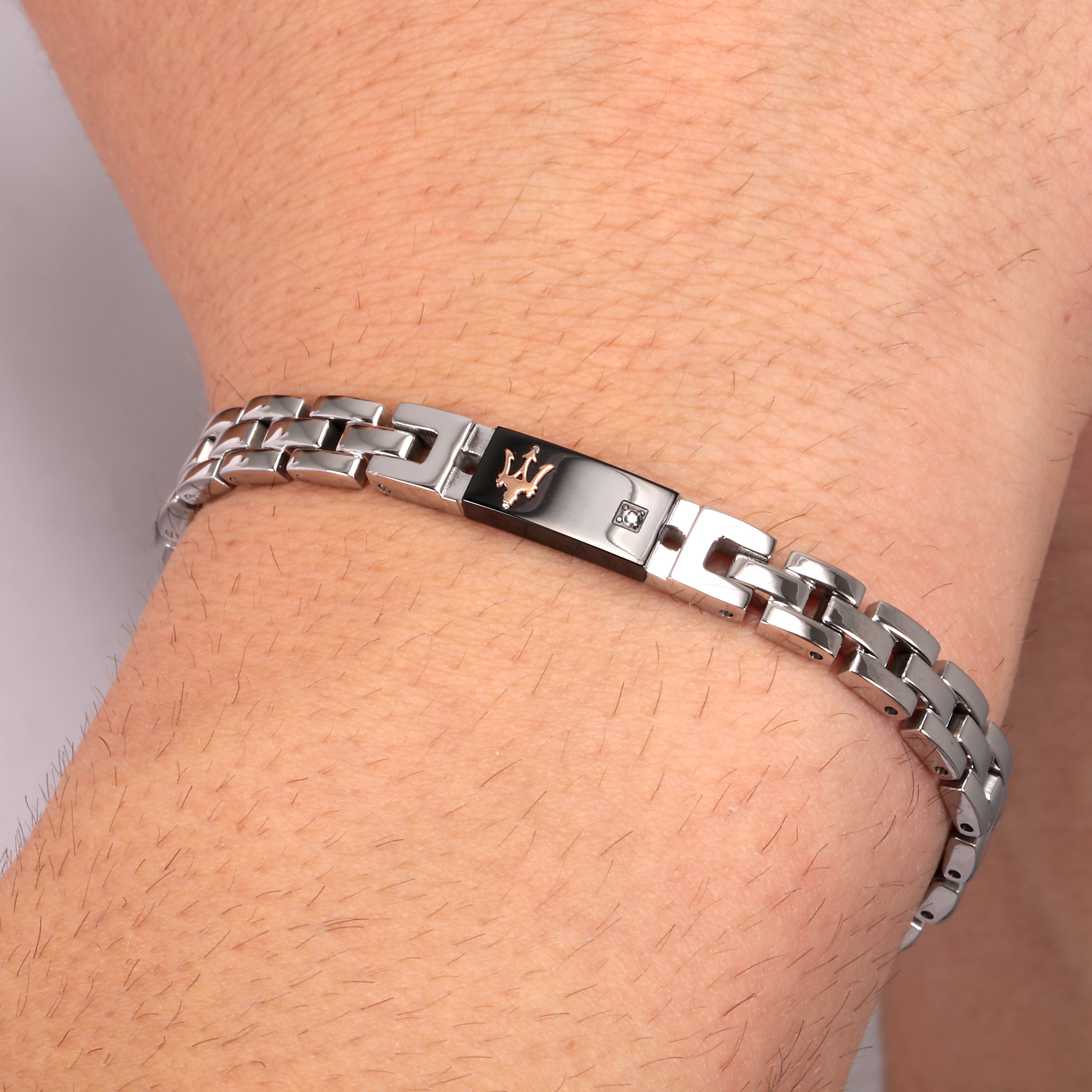 Maserati Diamonds Men's Bracelet Jm221Aty05