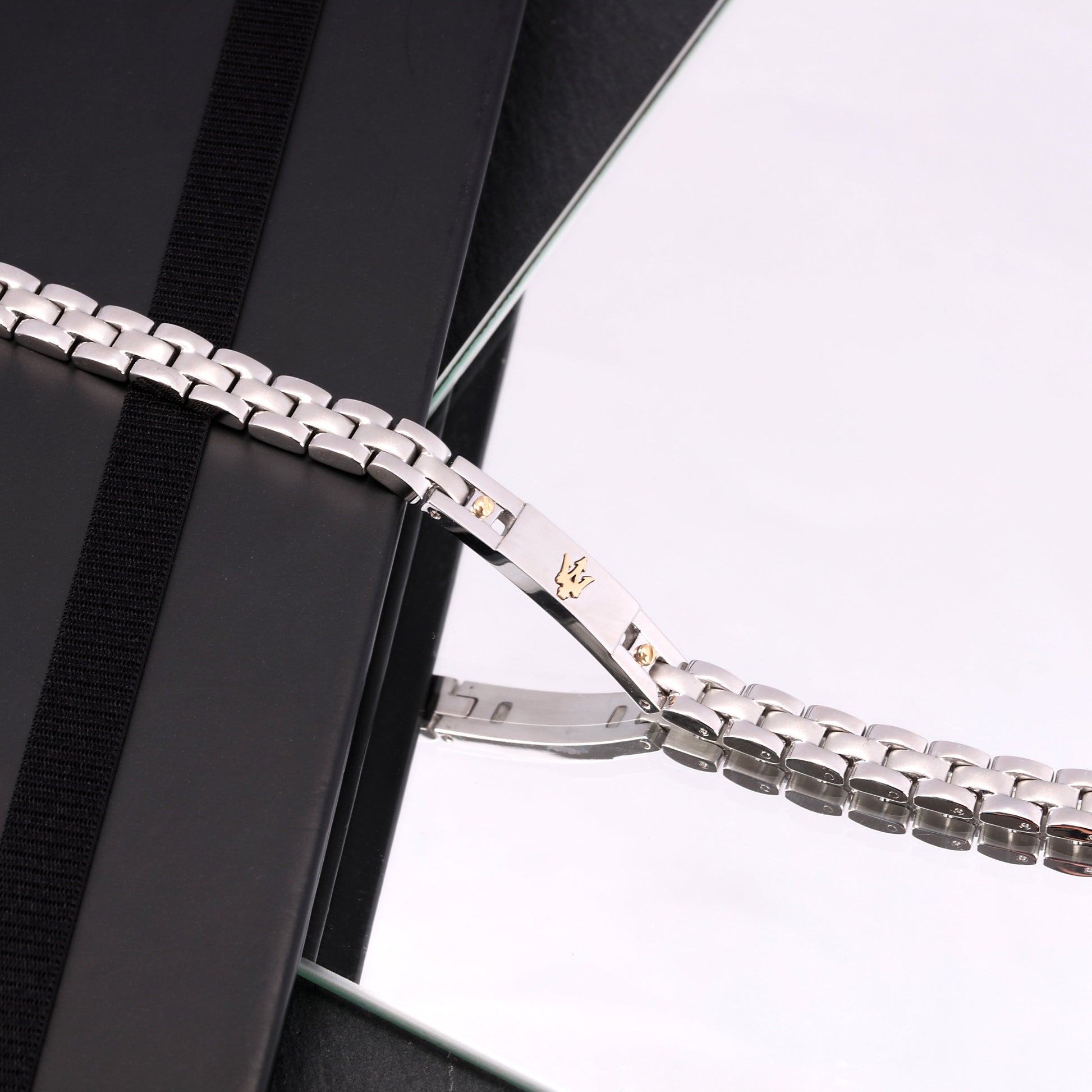 Maserati Iconic Men's Bracelet Jm420Ath05