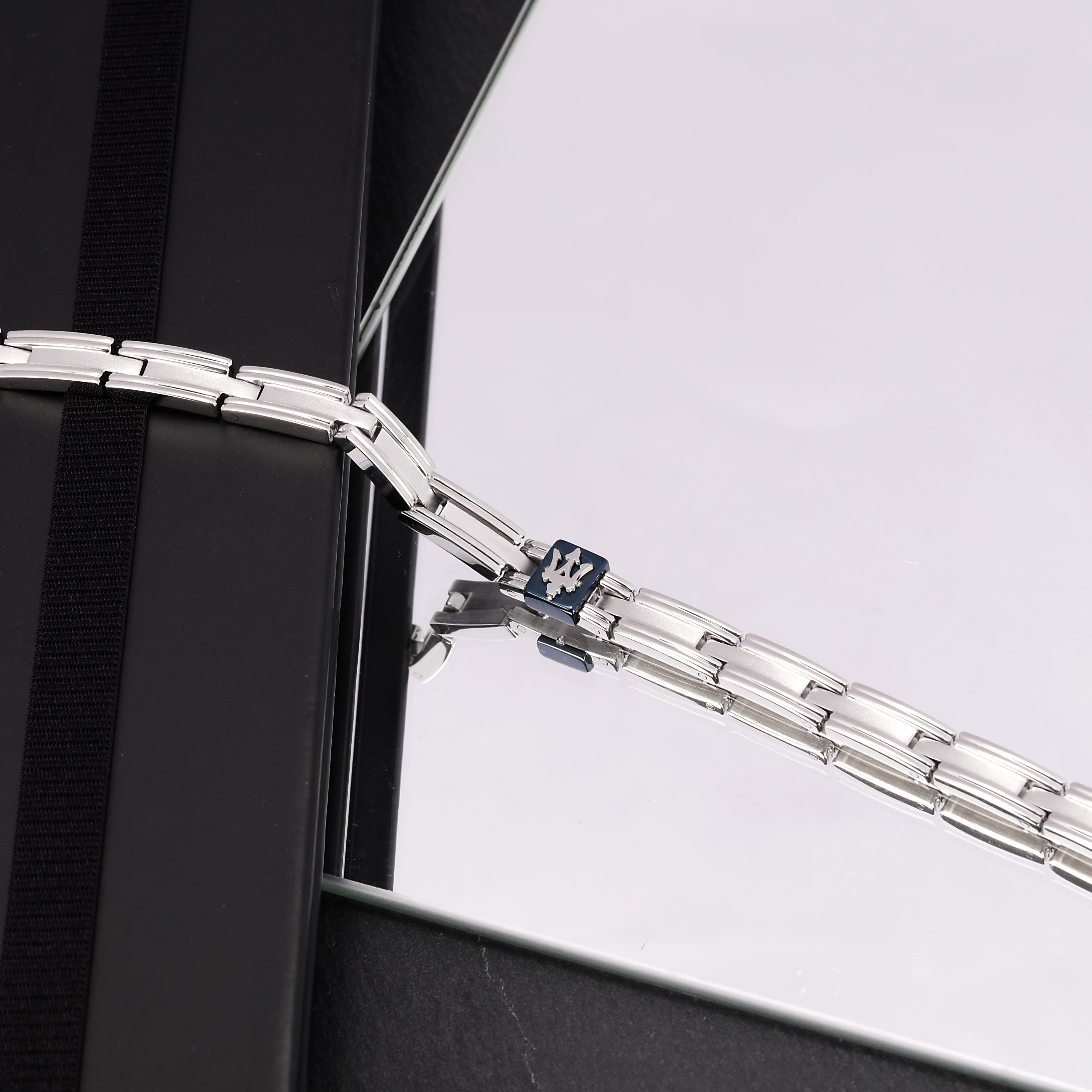 Maserati Iconic Men's Bracelet Jm420Atk03
