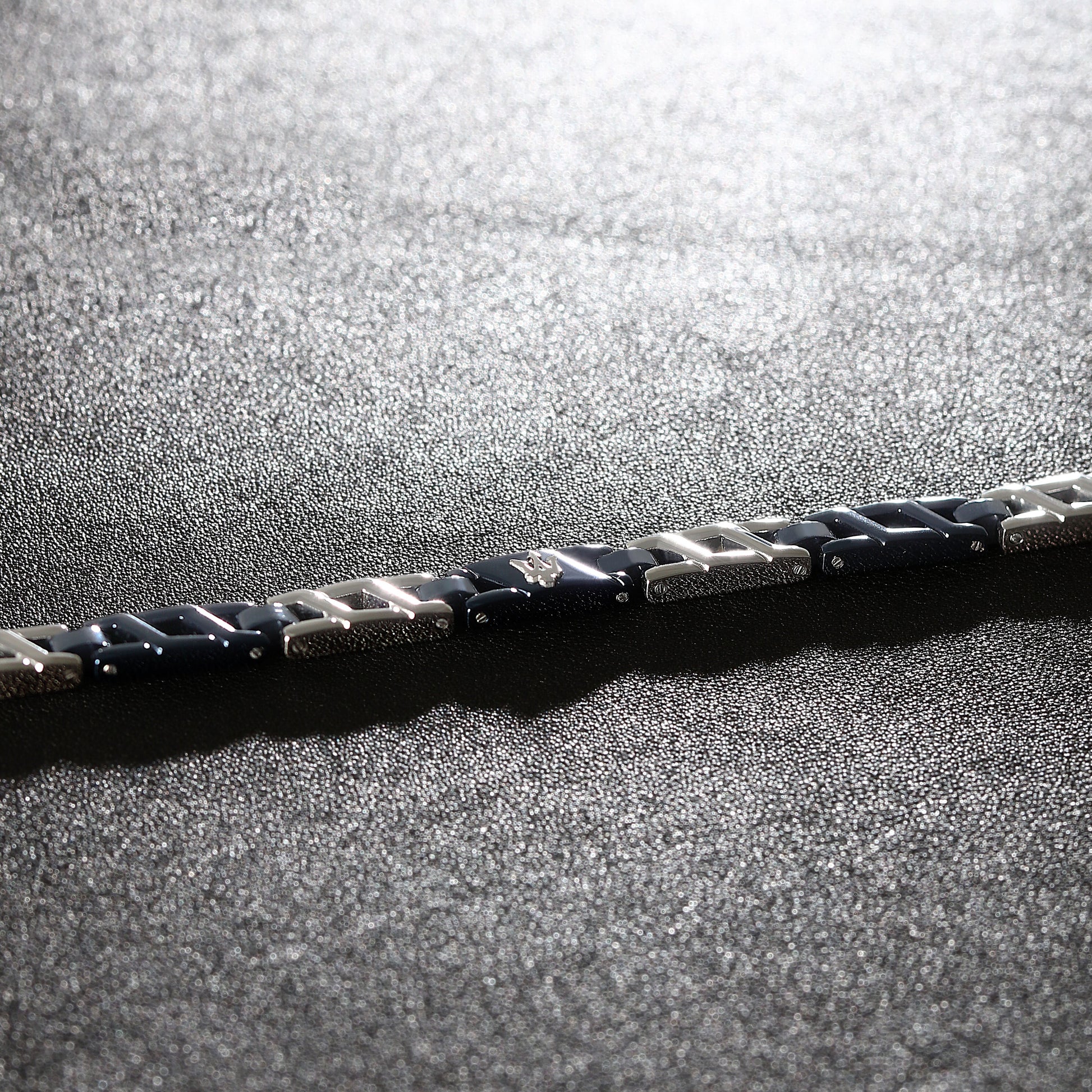 Maserati Iconic Men's Bracelet Jm523Avd31
