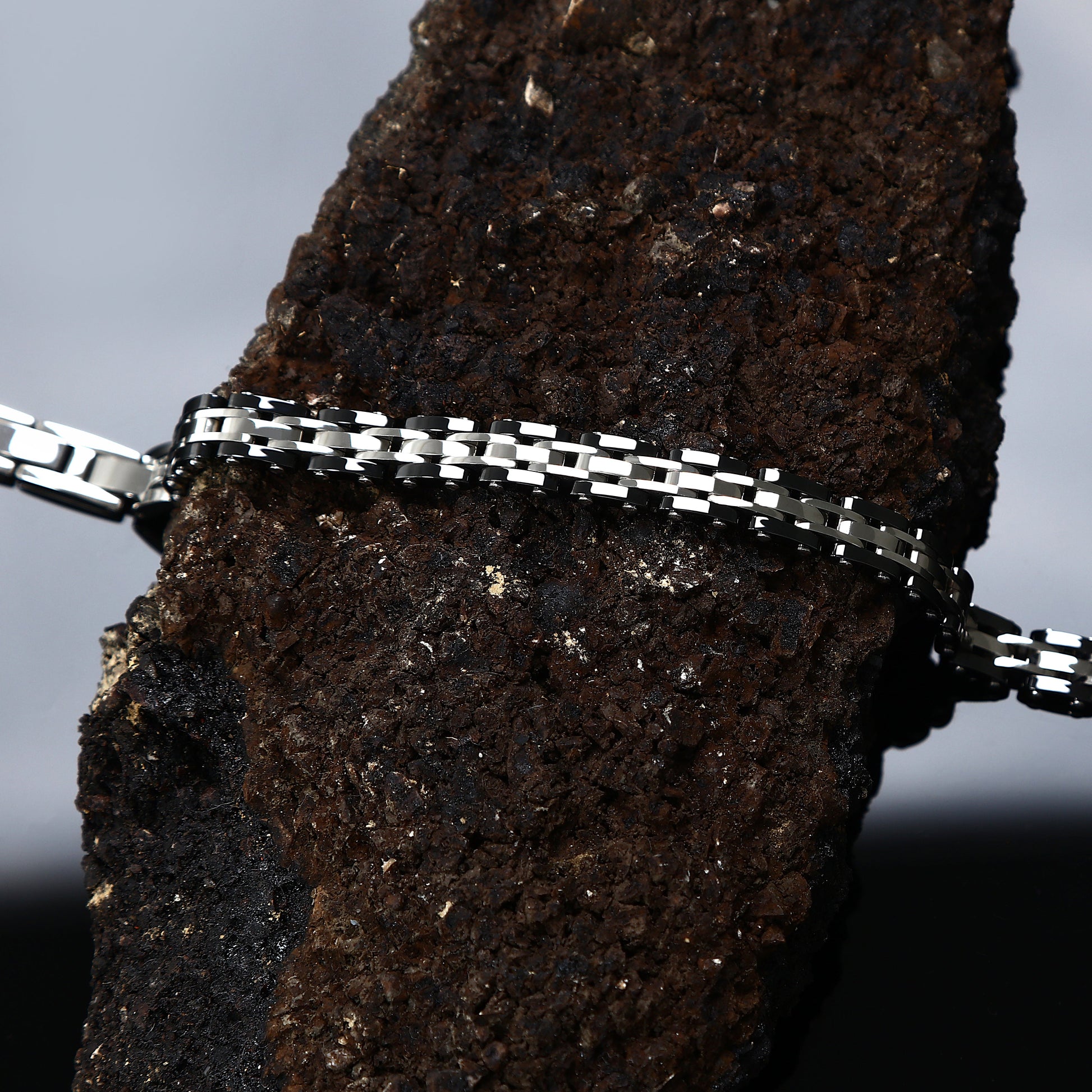 Sector Ceramic Men's Bracelet Safr50