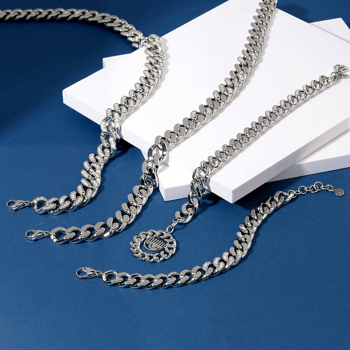 CHIARA FERRAGNI BOSSY CHAIN ​​NECKLACE J19AUW01