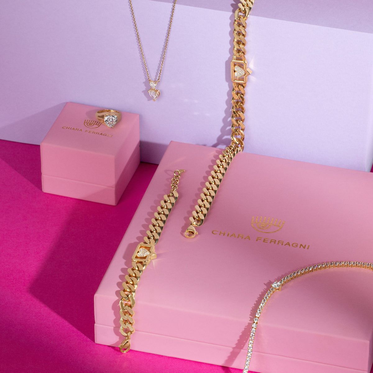 CHIARA FERRAGNI BOSSY CHAIN ​​NECKLACE J19AUW09