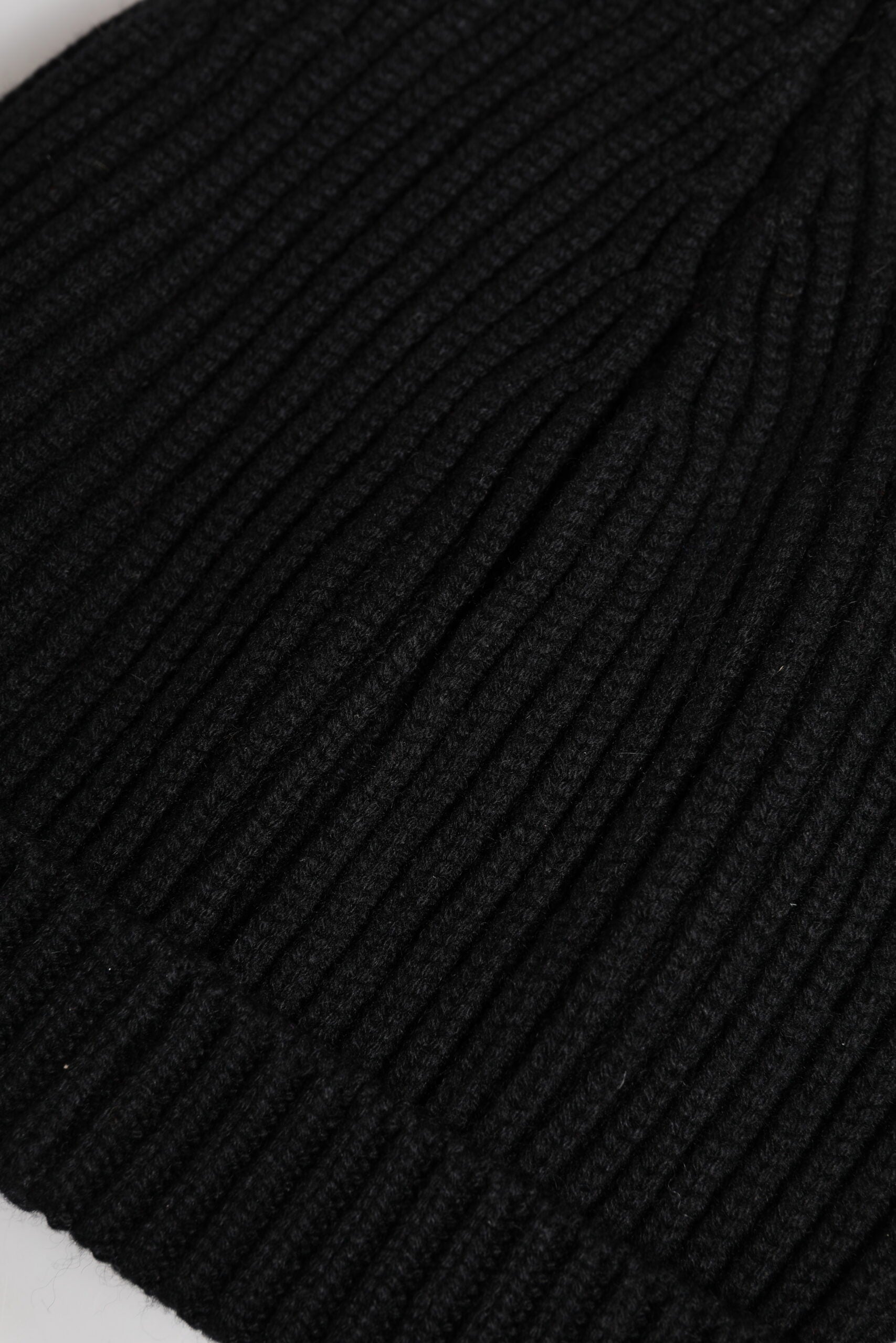 Dolce & Gabbana Black Cashmere Knitted Winter Beanie Hat
