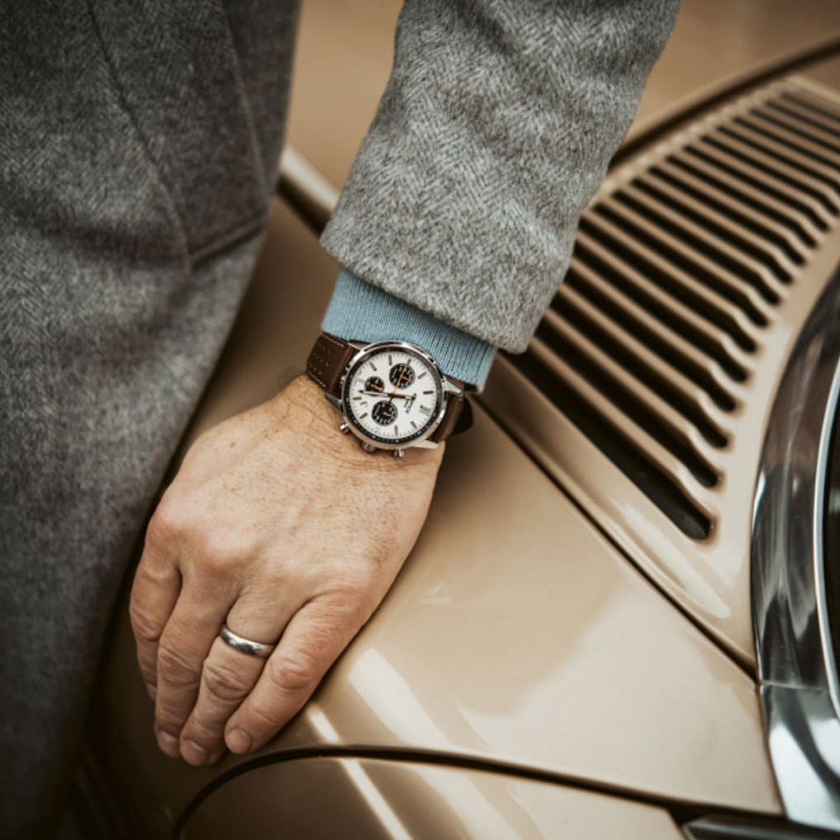 Casio EFR-575L-7AEF Watch