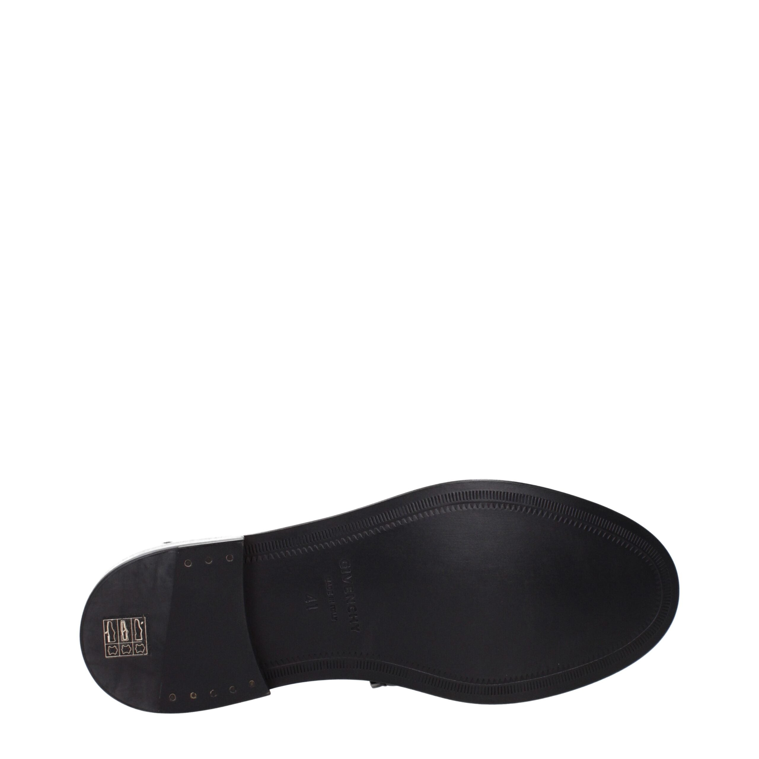 Mocassini Givenchy Slip-On Neri in Pelle con Logo Frontale e Punta Tonda