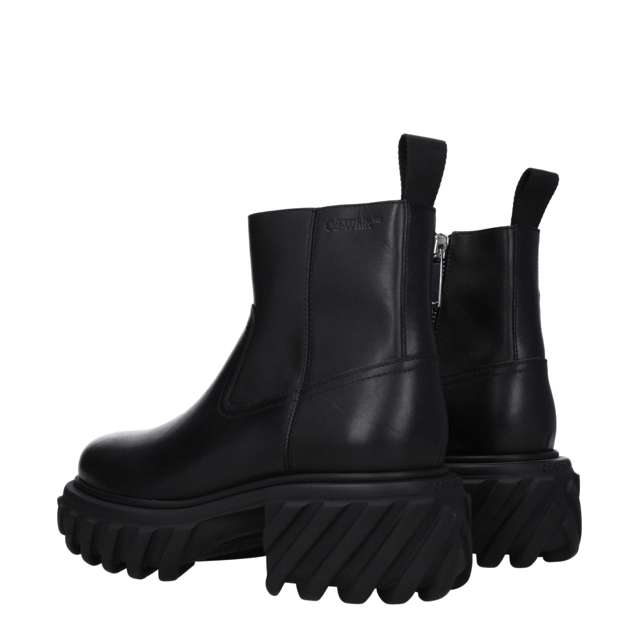 Off-White Stivaletti Neri in Pelle con Suola in Gomma