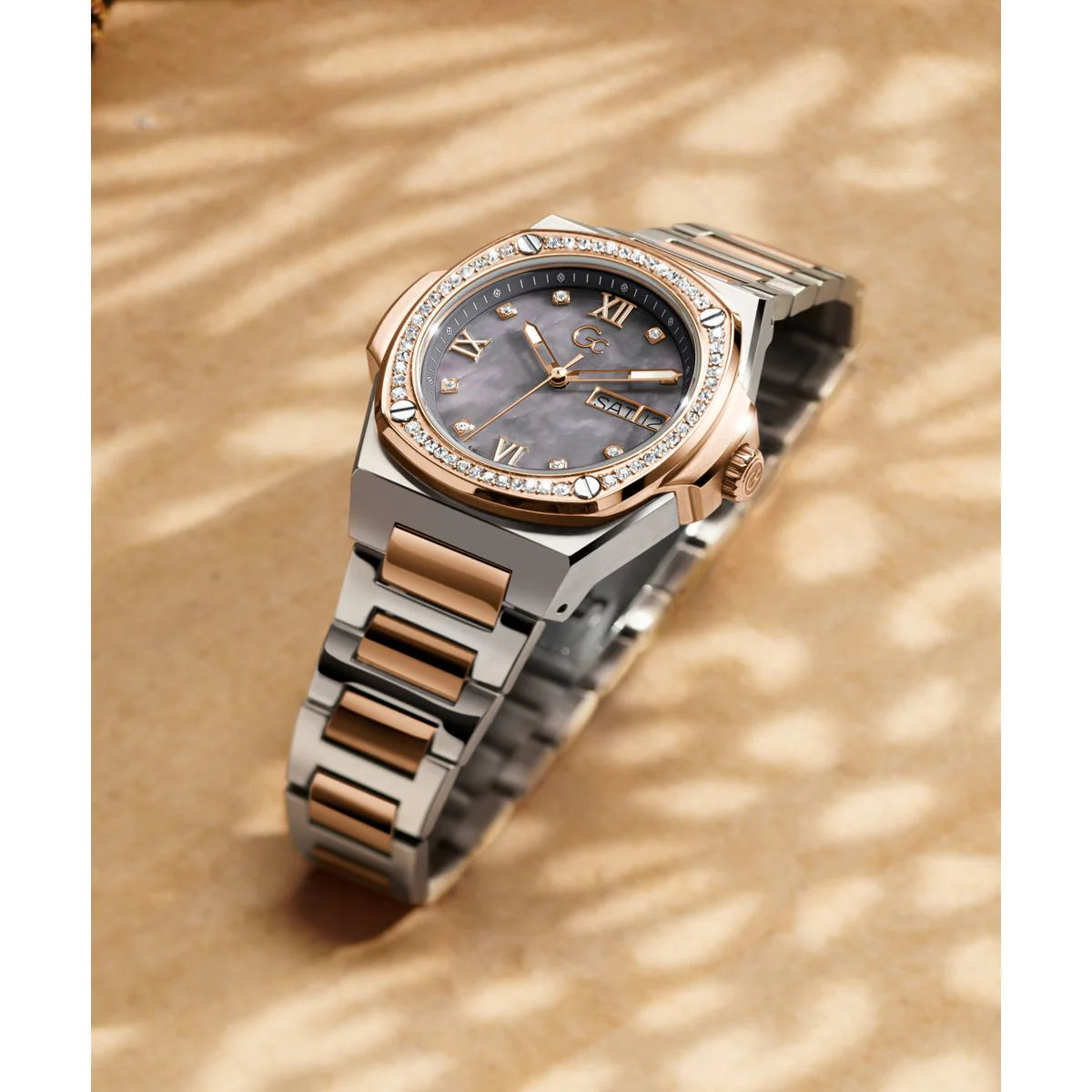 Orologio Guess Coussin Shape Lady Y98001L5MF