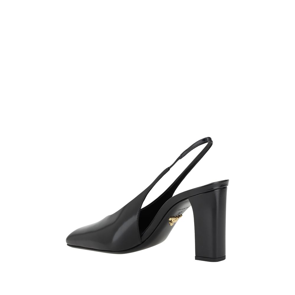 Prada Décolleté Nere in Pelle con Punta Quadrata e Slingback
