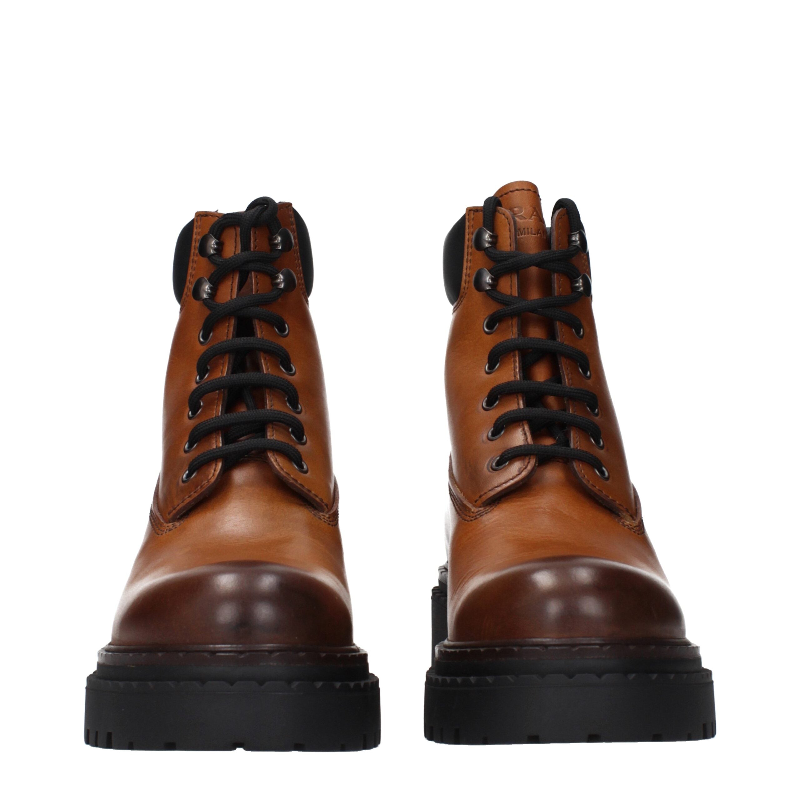Prada Stivaletti Marroni in Pelle con Triplo Logo Effetto Invecchiato
