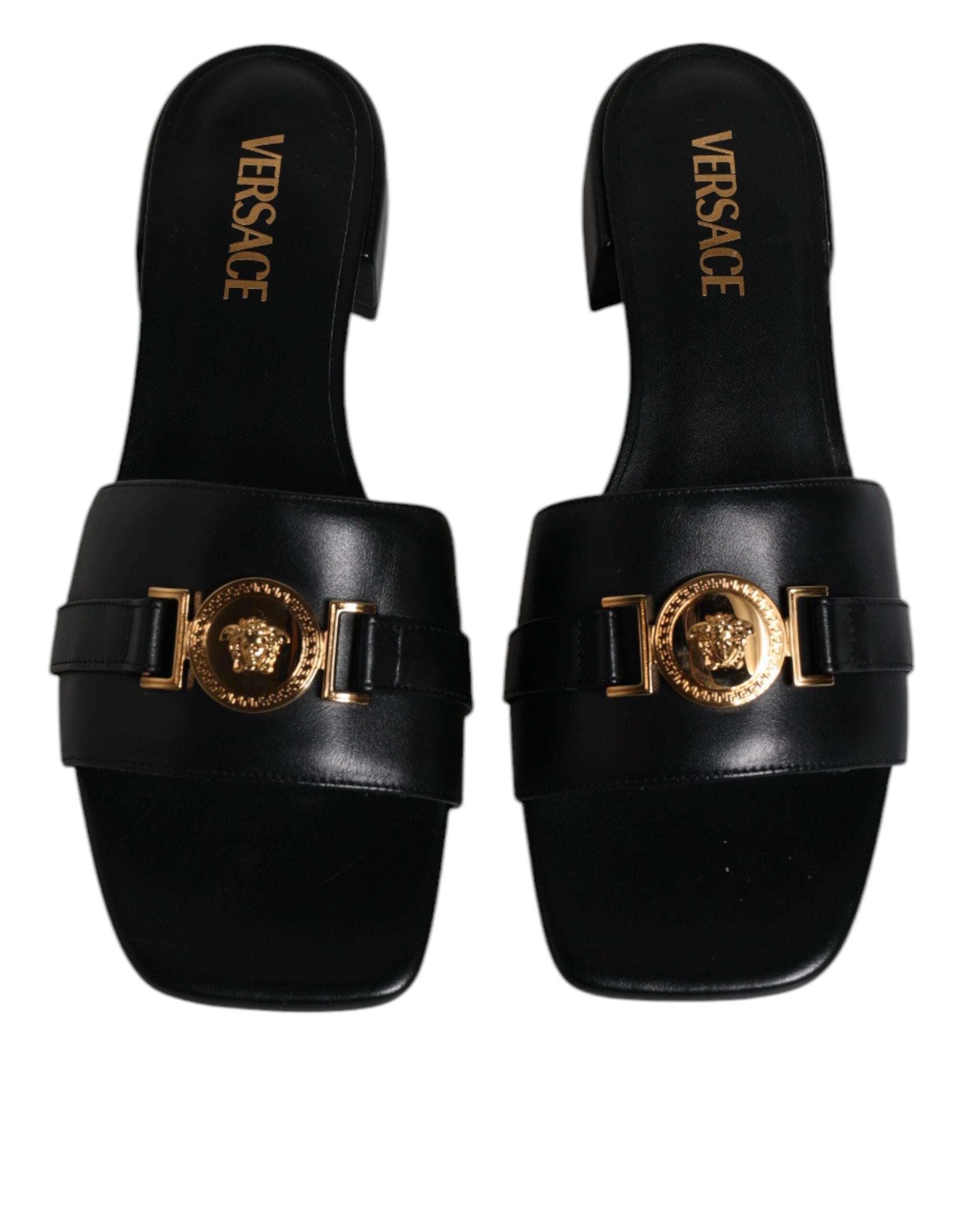 Sandali Slide Versace in Pelle Nera, Tacco Alto, Placca Logo Gold