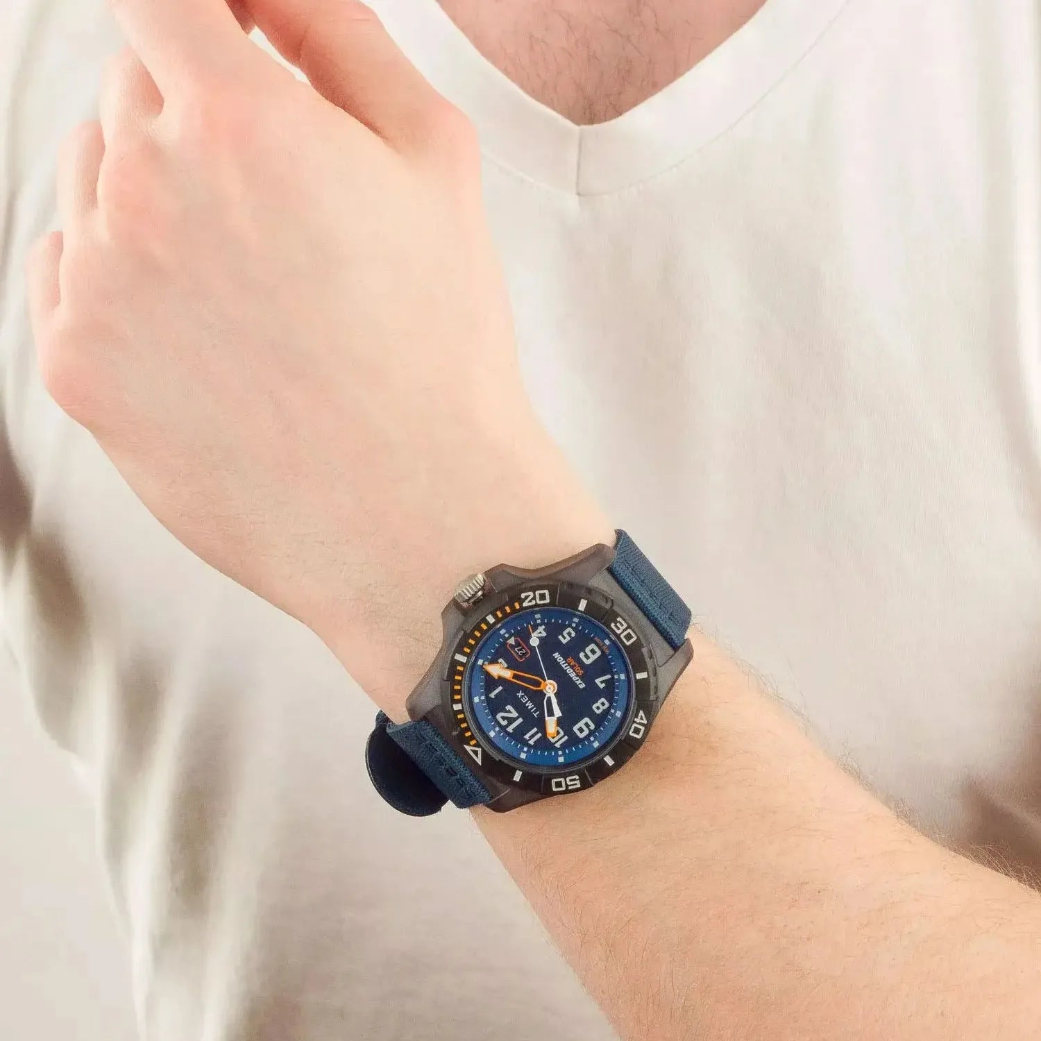 Timex Expedition TW2V40300 watch